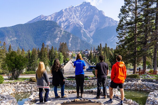 Year Round Tour: Banff and Its Wildlife - Lake Minnewanka