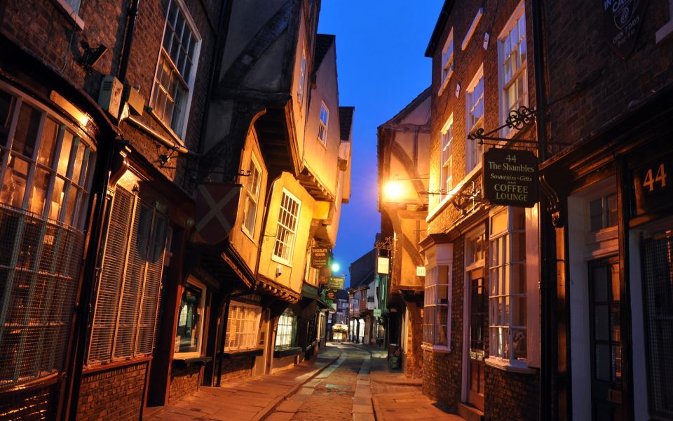 York: Harry Potter Guided Walking Tour - Costumed Re-enactments and Performances