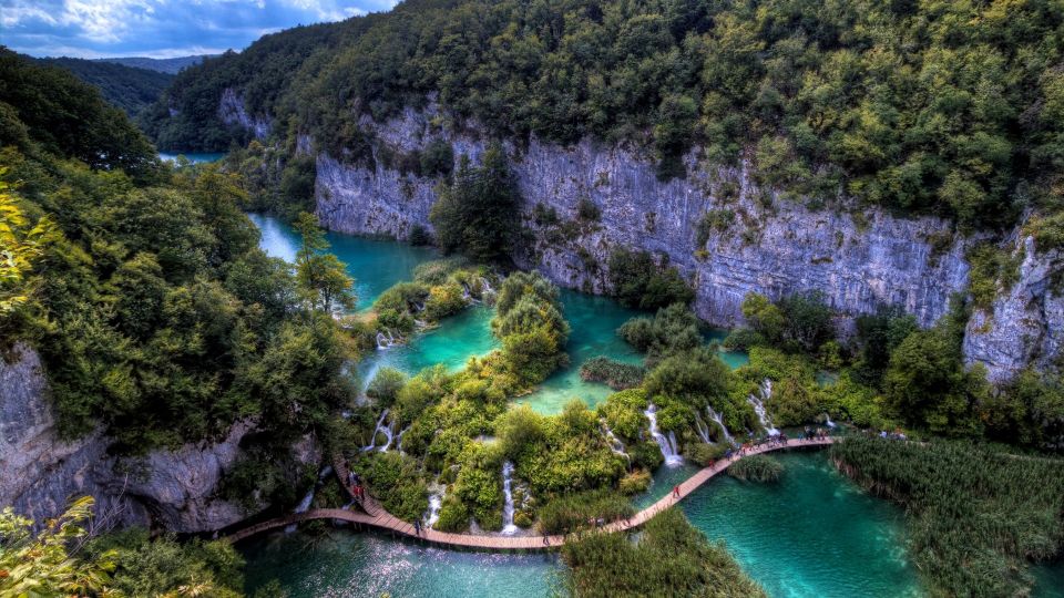 Zadar: Plitvice Lakes Guided Day Tour With Tickets - Important Tour Information