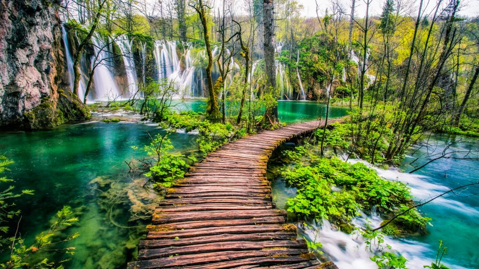 Zadar: Plitvice Lakes With Boat Ride and Zadar Old Town Tour - Plitvice Lakes Exploration