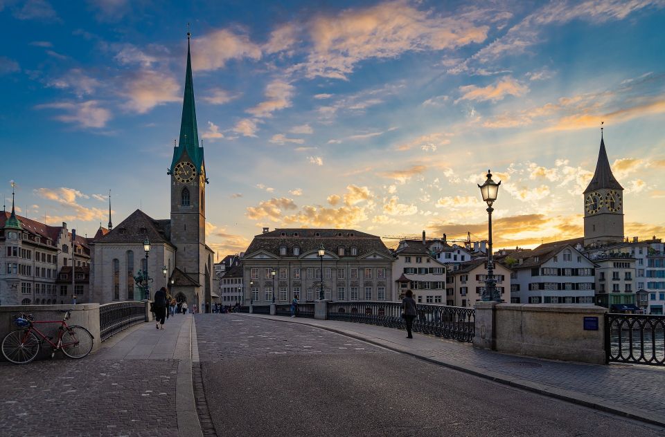 Zurich - Old Town Private Walking Tour - Renowned Shopping Destination