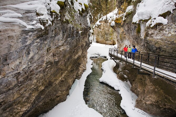 3-Day Rockies Adventure in Johnston Canyon & Lake Louise - Pickup and Meeting Details