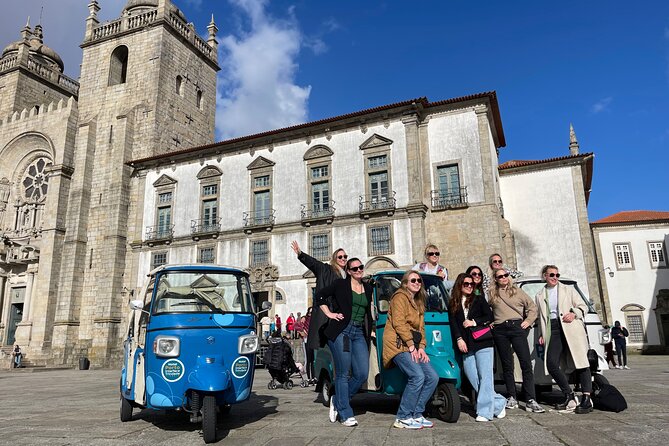 3h30 Tour in Porto by Tuk Tuk - Booking and Cancellation Policy