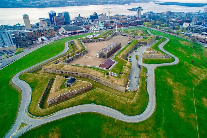 4- Hour Private Tour of Halifax Including Peggys Cove - Visit Peggys Cove