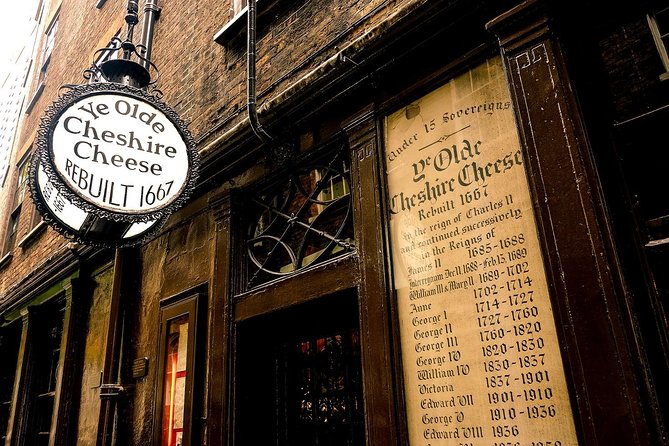 A Christmas Carol and Charles Dickens Old London Walking Tour - Guest Reviews