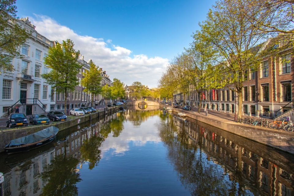 Amsterdam: Capture the Most Photogenic Spots With a Local - Discover Iconic Views