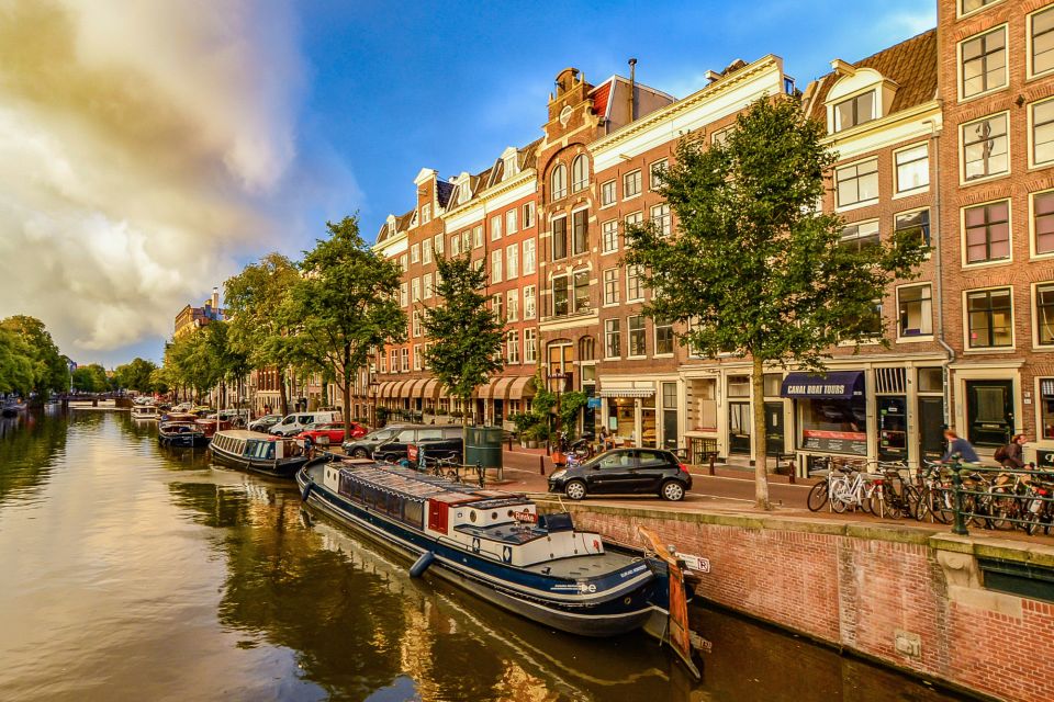 Amsterdam: First Discovery Walk and Reading Walking Tour - Tour Pricing and Booking