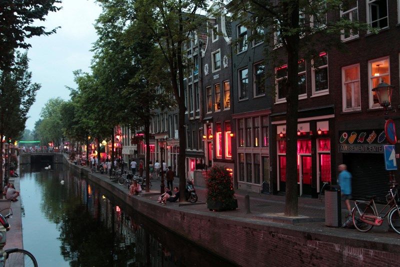 Amsterdam: Red Light District Tour - Customer Feedback and Ratings