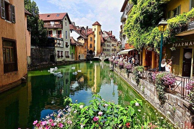 Annecy - Venice of the Alps - Tour From Geneva - Free Time for Shopping