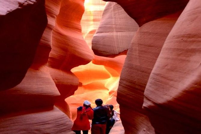 Antelope Canyon and Horseshoe Bend Day Tour From Flagstaff - Exploring Antelope Canyon