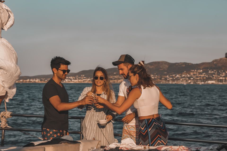 Athens: Sunset Cruise With Snacks and Drinks - Pickup and Meeting Information