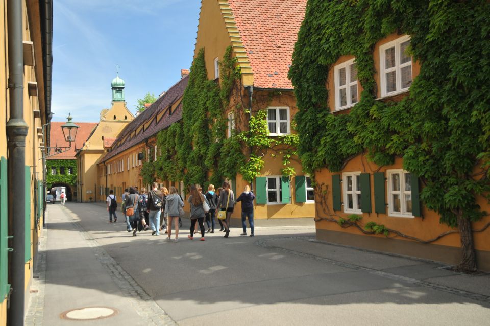 Augsburg: English Walking Tour With Golden Hall & Fuggerei - Hear the Augustus Fountain