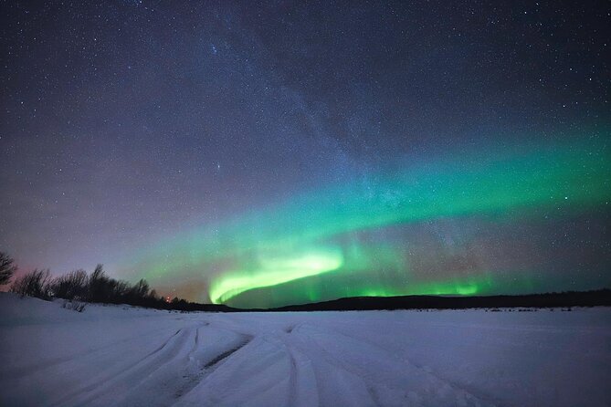 Aurora Hunting Guarantee Tour With Photography - Viewing the Northern Lights