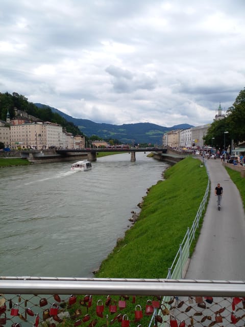 Austria Top Tour (Salzburg, Vienna) - Meeting Point