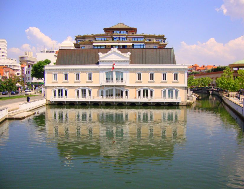 Aveiro: Boat Cruise and City Walking Tour With Sweet Tasting - Art Nouveau Architecture