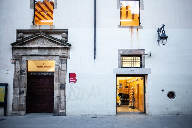 Barcelona El Raval Dark History Walking Tour - Meeting and End Points