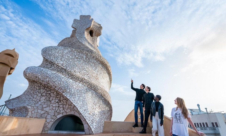 Barcelona: Fast Track Casa Batlló and La Pedrera Guided Tour - Inclusions and Exclusions