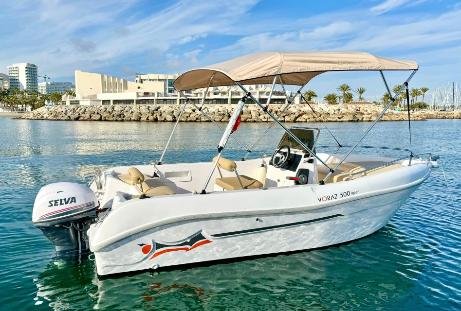 Benalmádena: Costa Del Sol License-Free Boat Rental - Age and Identification Requirements