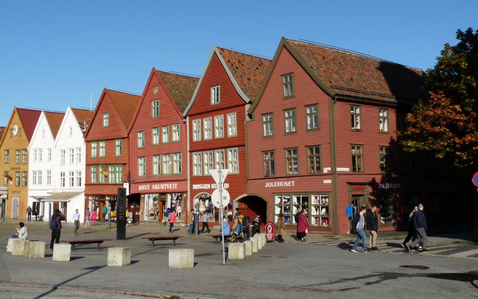 Bergen: City Tour on Foot - Reservation and Accessibility