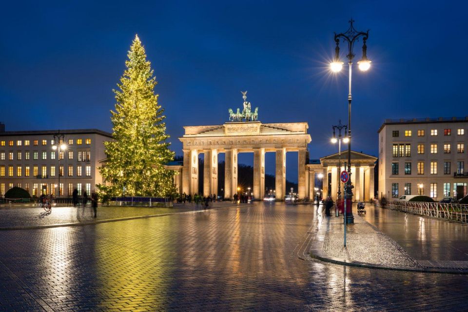 Berlin Christmas Magic: Enchanting Holiday Tour & Traditions - Appreciate the Reichstag Buildings Festivity