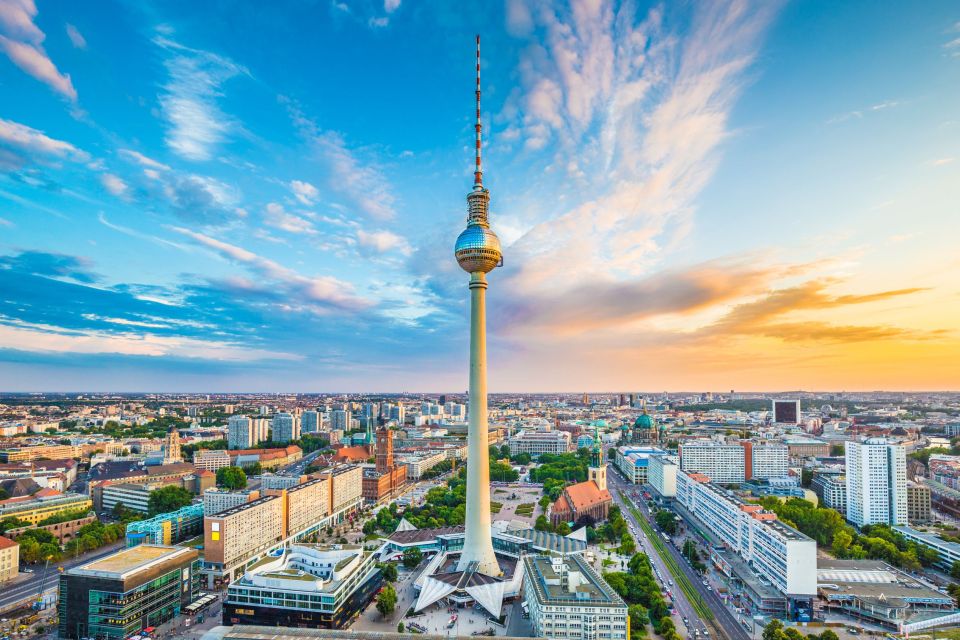 Berlin: Private Highlights Tour With Hotel Transfers - Berlin Wall and Cathedral