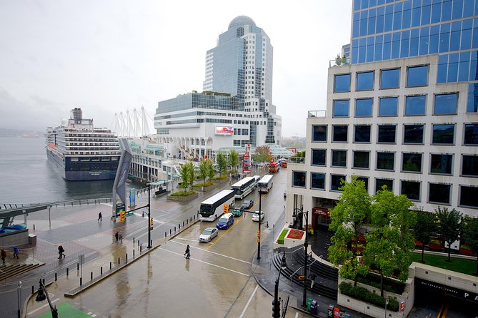 Best of Vancouver Private Tour - Visiting Queen Elizabeth Park