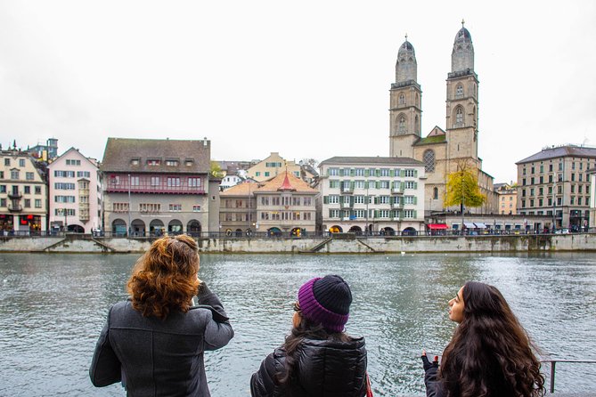 Best of Zurich Tour With Felsenegg Cable Car and Ferry Ride - Guided Walking Tour of Old Town