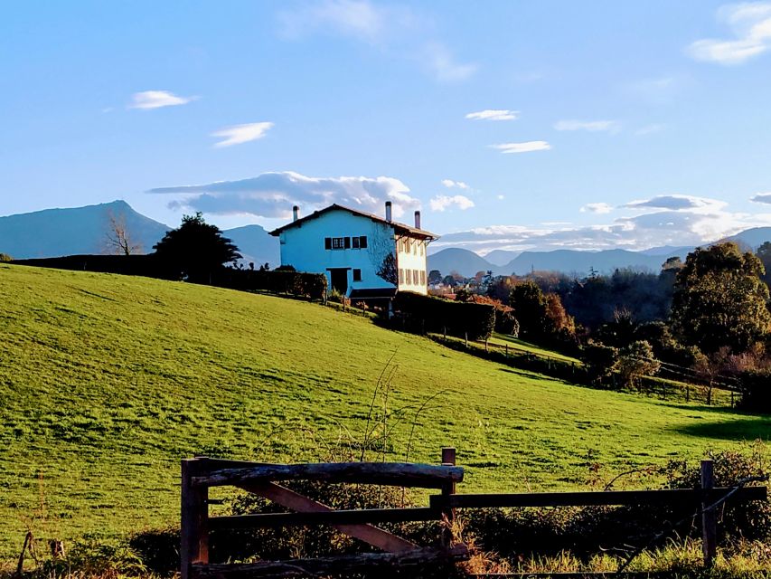 Biarritz: Day Tour of the Most Beautiful Basque Villages - Pas De Roland: Dramatic Landscape