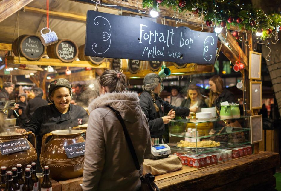 Brussels: Open Top Christmas Lights Tootbus Tour - Festive Atmosphere and Photos