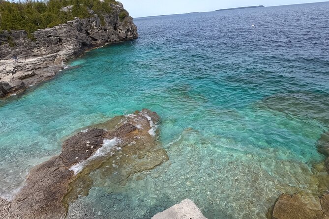 Bus to Grotto - Tobermory Flowerpot Island Cruise Bruce Peninsula - Grotto National Park