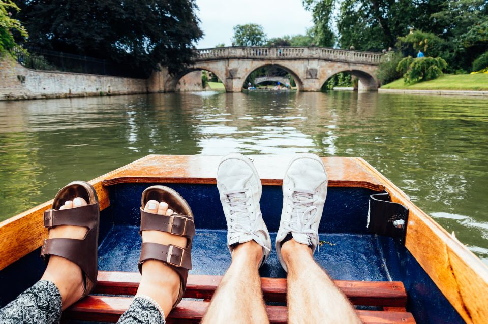 Cambridge: Alumni-Led Walking & Punting Tour W/Kings College - Punting Cruise on River Cam