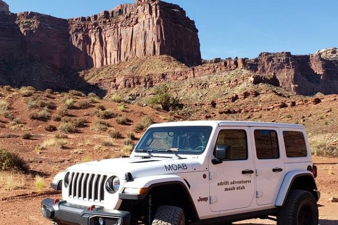 Canyonlands National Park Backcountry 4x4 Adventure From Moab - Tour Inclusions and Amenities