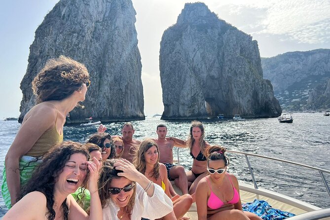 Capri All Inclusive Private Boat Tour + City Visit - Reviews and Ratings