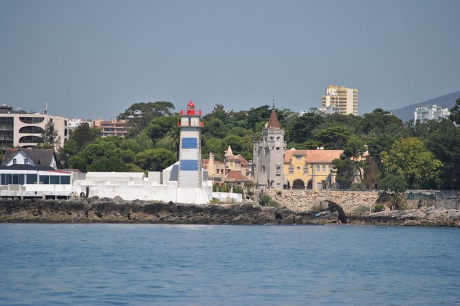 Cascais Romantic Private 2h Cruise With Sparkling Wine - Accessibility and Transportation