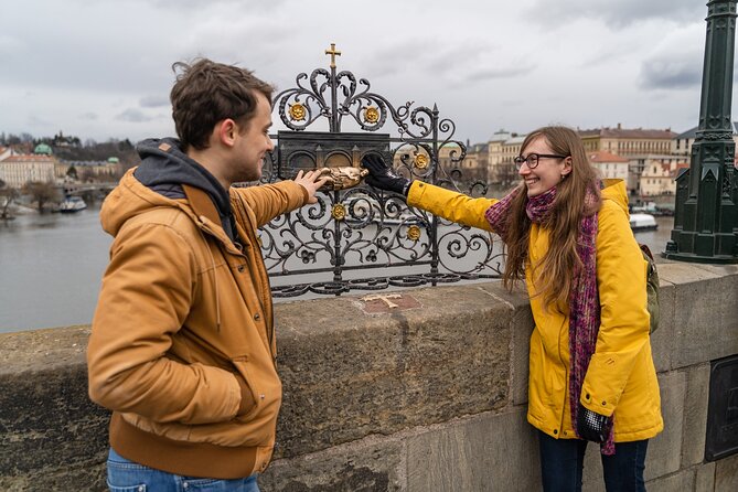 Castle & Ch. Bridge Private Walking Tour With Pick up in DE or EN - Additional Details