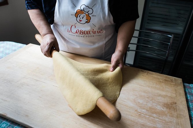 Cesarine: Small Group Tortellini Class at Locals Home in Bologna - Preparing Traditional Tortellini