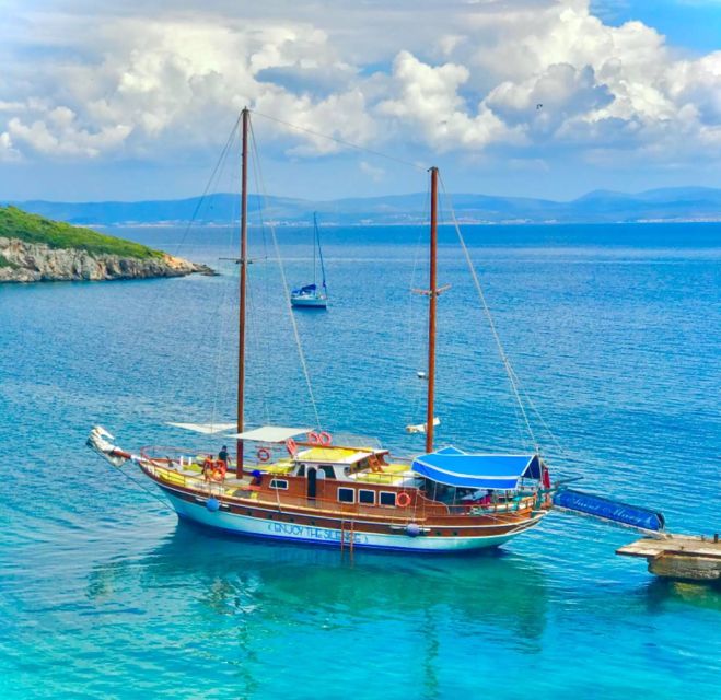 Cesme: Small Group Boat Tour With Open Buffet Lunch - Underwater Photography