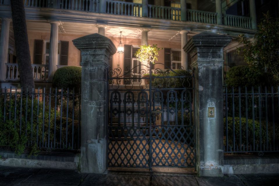 Charleston: Guided Pub Crawl and Haunted History Tour - Exploring Charlestons Haunted History