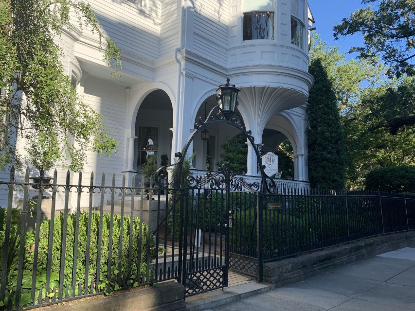 Charleston: Historical Walking Tour With Storytelling - Exploring Charlestons Oldest Neighborhood