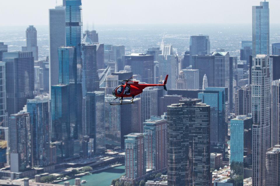 Chicago: 45-Minute Private Helicopter Flight for 1-3 People - Doors-Off Flight Experience