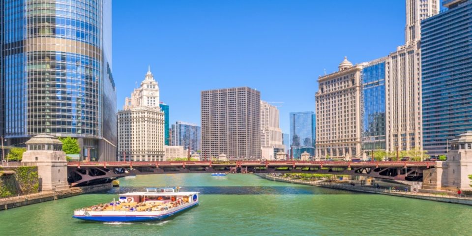 Chicago: Small Group Walking Tour With Skydeck and Boat - Admiring Chicagos Iconic Architecture From the River