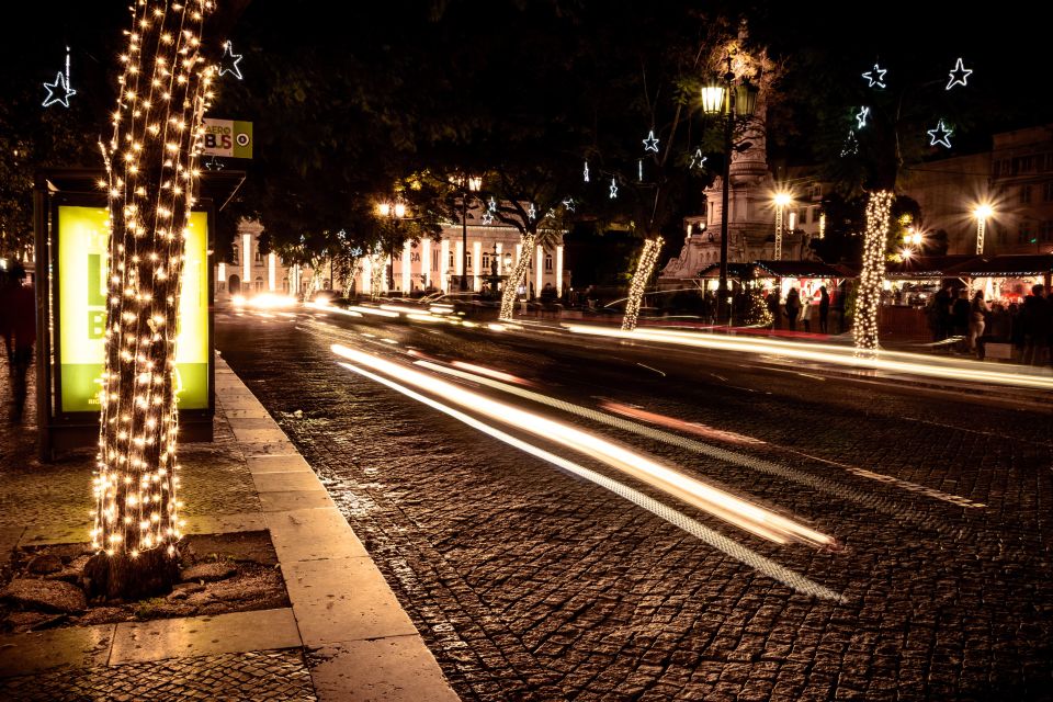 Christmas Lights Creative Photography in Lisbon - Exploring Baixa Pombalina