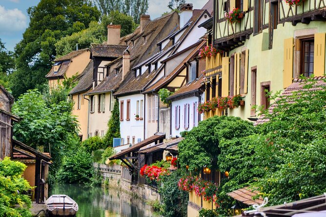 Colmar Scavenger Hunt and Sights Self-Guided Tour - Tour Participation and Amenities