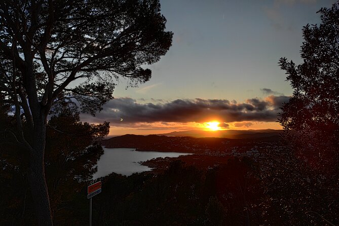 Costa Brava Coast Hike and Snorkel From Barcelona With Lunch - Lunch and Dining Experience