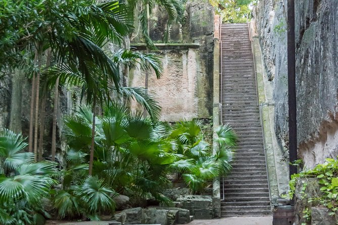 Dilly Dally Cultural Bike Tour of Downtown Nassau Attractions - Exploring Historical Highlights