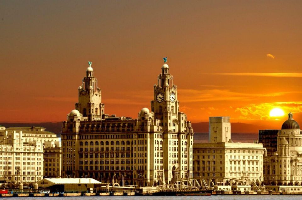 Discover Liverpool – Private Walking Tour for Couples - Inclusions