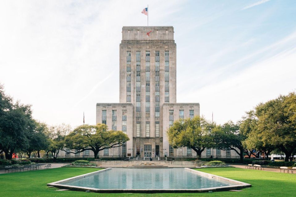 Downtown Houston: In App Audio Walking Tour - Houstons Theater District