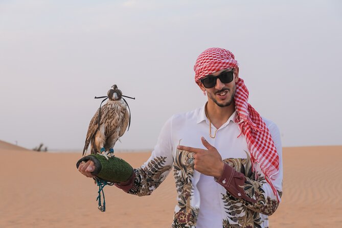 Dubai: Al Marmoom Oasis Vintage Safari With Camels, Stargazing & Bedouin Dinner - Arabian Makeover and Falcon Show