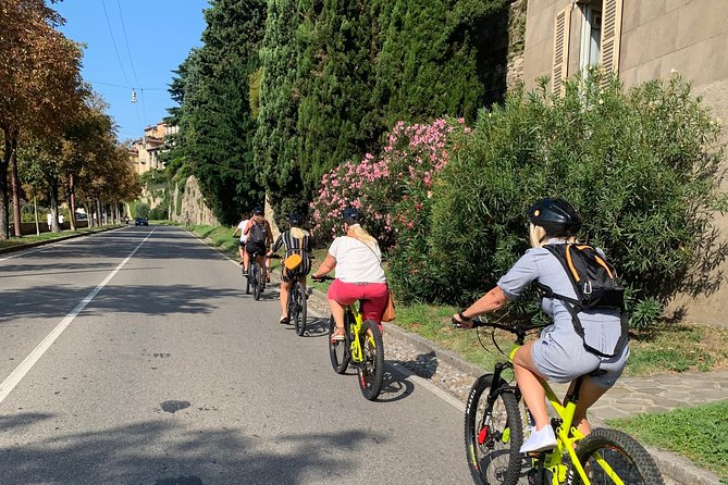 E-Bike Tour Bergamo - Group Size and Pricing