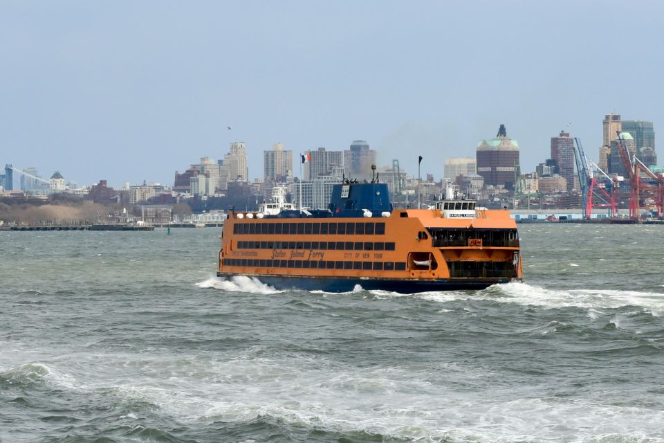 Easy Access Statue of Liberty & Brooklyn Bridge Discovery - Scenic Boat Crossing